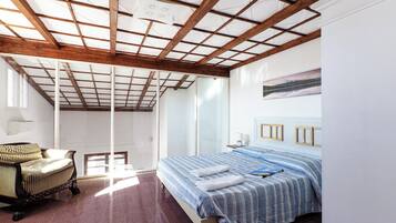 6 habitaciones, wifi gratis y ropa de cama