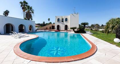 Villa Golia pool jacuzzi and sauna, Galatina, Italy