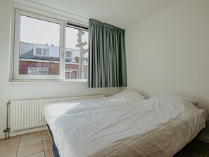 3 عدّة غرف نوم وخدمة الإنترنت