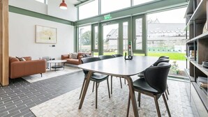 Dining - The Lookout by Dublin At Home (Dublin)