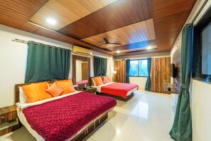 Family Quadruple Room | Individually furnished - Strawberry County (Mahabaleshwar)