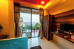 View from property - Strawberry County (Mahabaleshwar)
