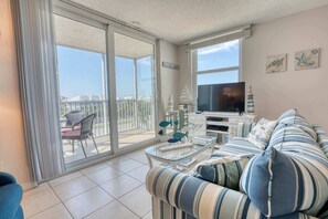 TV - Gulf View Suite - Steps from the Sand 4507 (Bonita Springs)