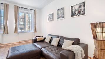 Fernseher, Stereoanlage