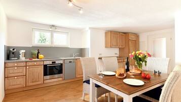 Kühlschrank, Ofen, Herdplatte, Geschirrspüler