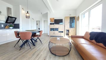 Télévision, chaîne hi-fi