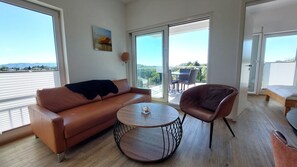 Télévision, chaîne hi-fi