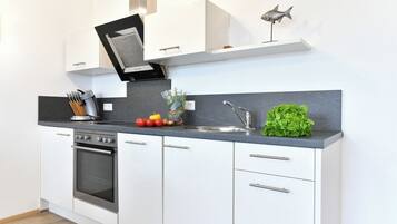 Kühlschrank, Ofen, Herdplatte, Geschirrspüler