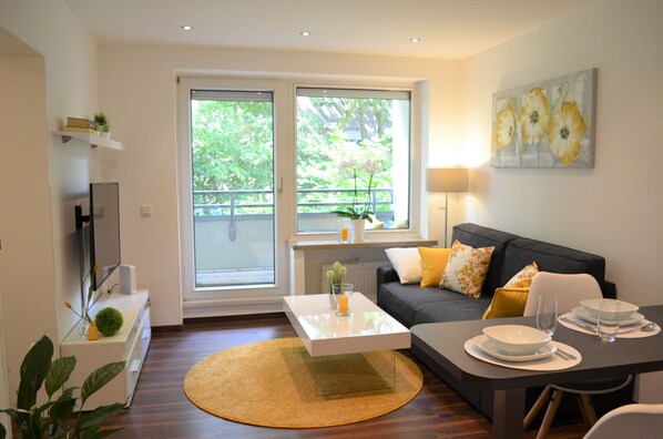 Televisio, videopelejä, DVD-soitin, stereot