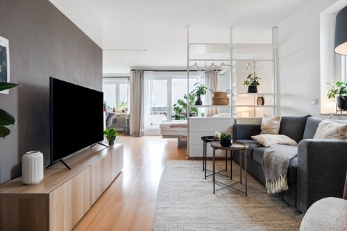 Ferienwohnung 'Ruhiges Und Modernes Zuhause' mit Balkon und WLAN