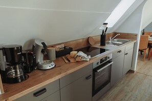 Refrigerador, horno, placa de cocina, lavavajillas