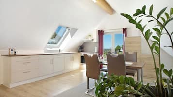 Réfrigérateur, four, plaque de cuisson, lave-vaisselle