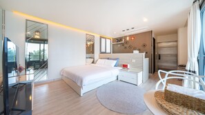 Chambre, 1 chambre (Room 301)