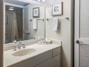 Towels, soap, shampoo, toilet paper