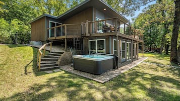 Bain à remous extérieur