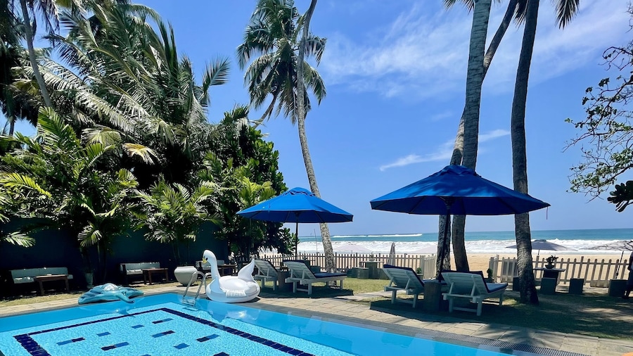 Smeralda Resorts Dikwella