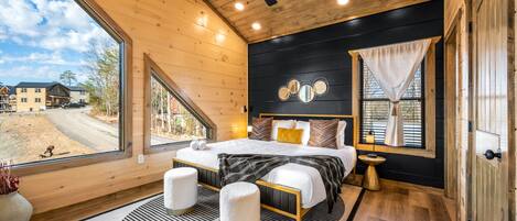 3 habitaciones, tabla de planchar con plancha y cuna de viaje