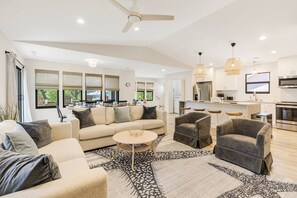 Unclassified image, 2 of 49, button