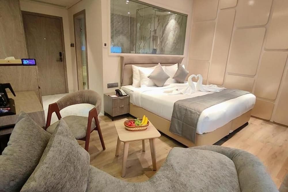 Maxxvalue Hotel MIDC