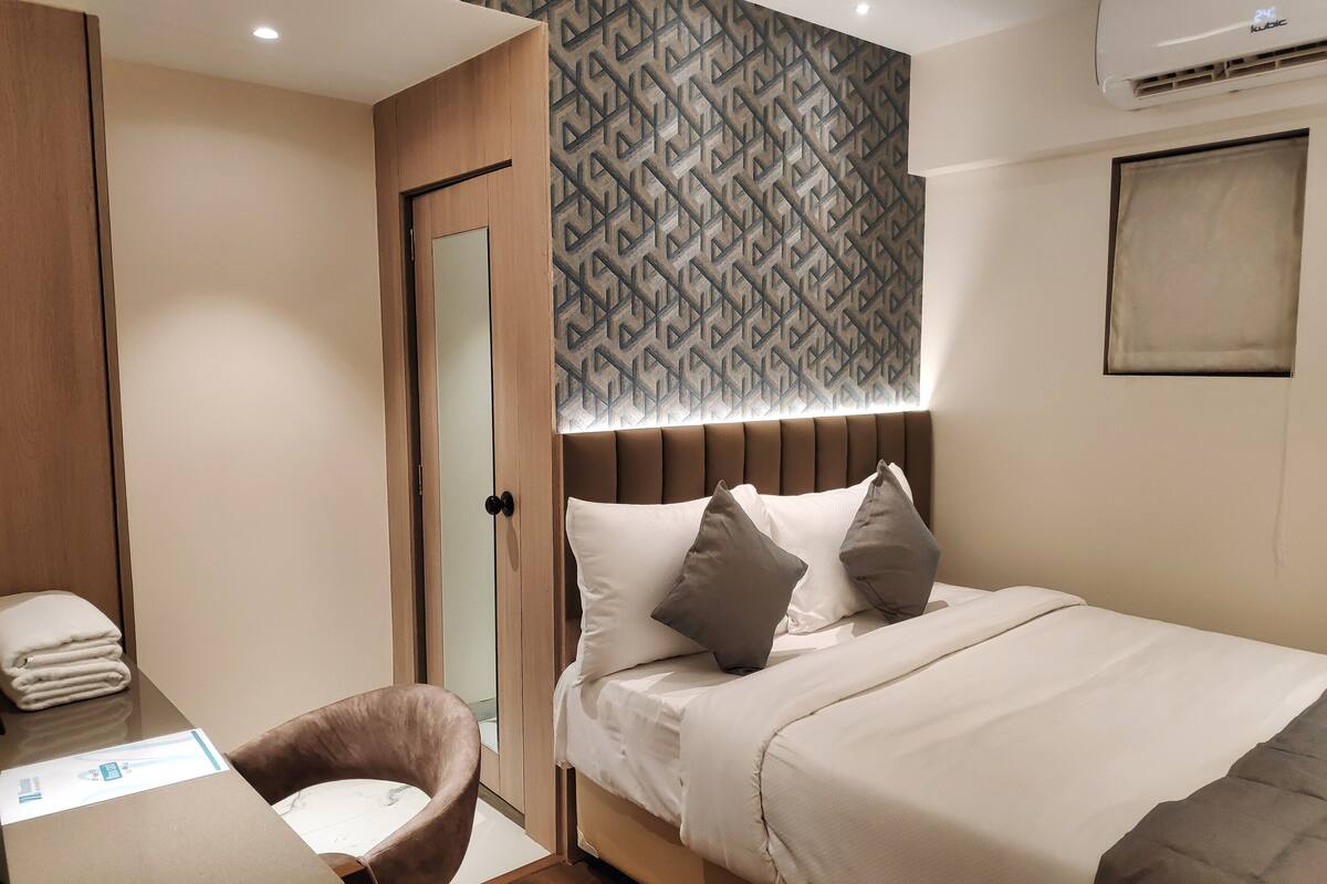 غرفة سوبريور فردية | مكتب ومساحة عمل للكمبيوتر المحمول وواي فاي مجانًا