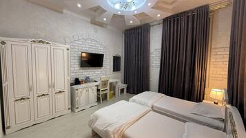 Desk, laptop workspace, soundproofing, free WiFi