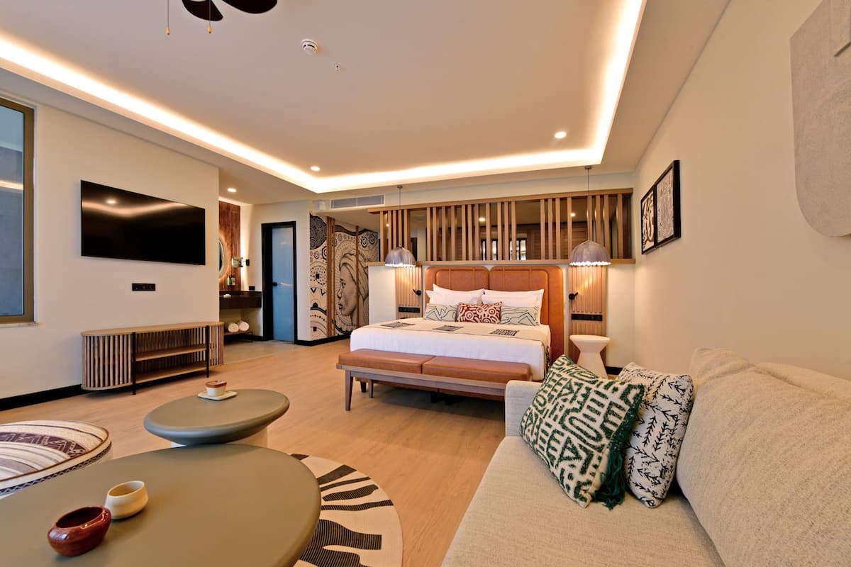 Free minibar, soundproofing, iron/ironing board, free WiFi