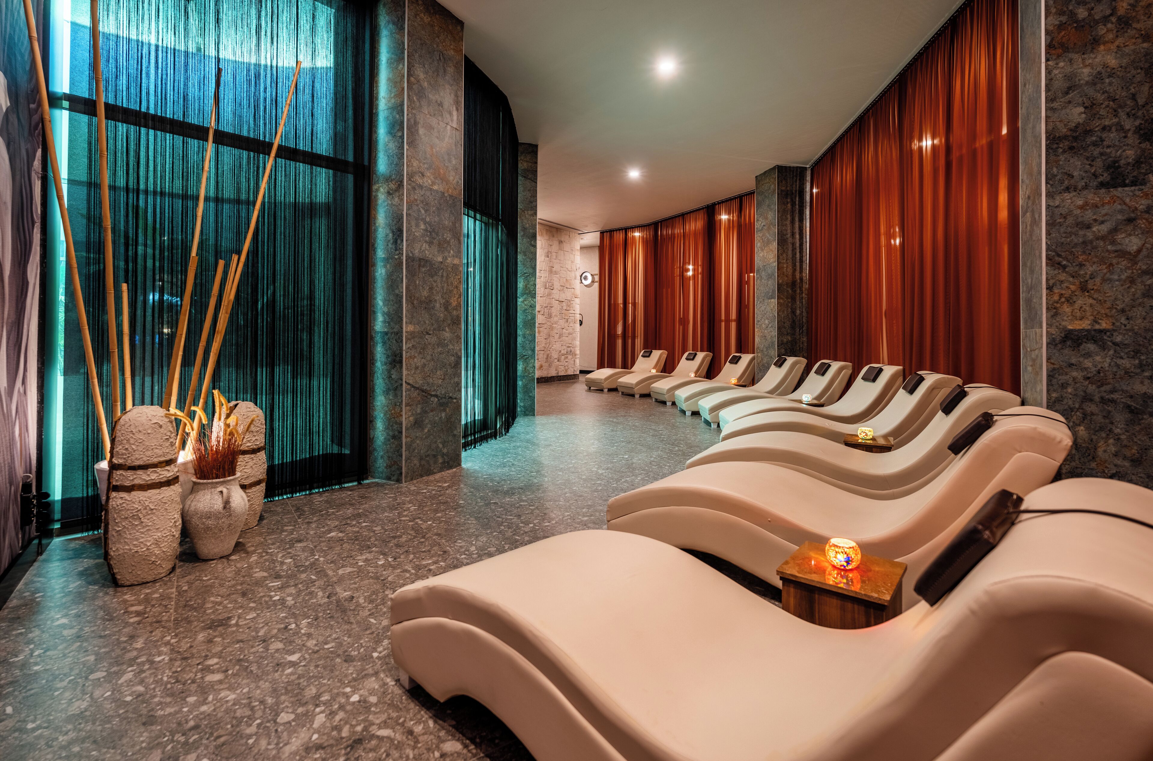 Sauna, Turkish bath, body treatments, aromatherapy, body scrubs, facials