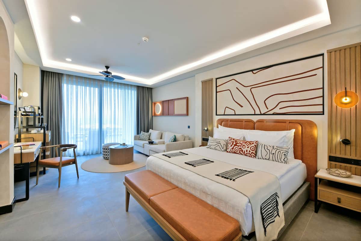 Free minibar, soundproofing, iron/ironing board, free WiFi