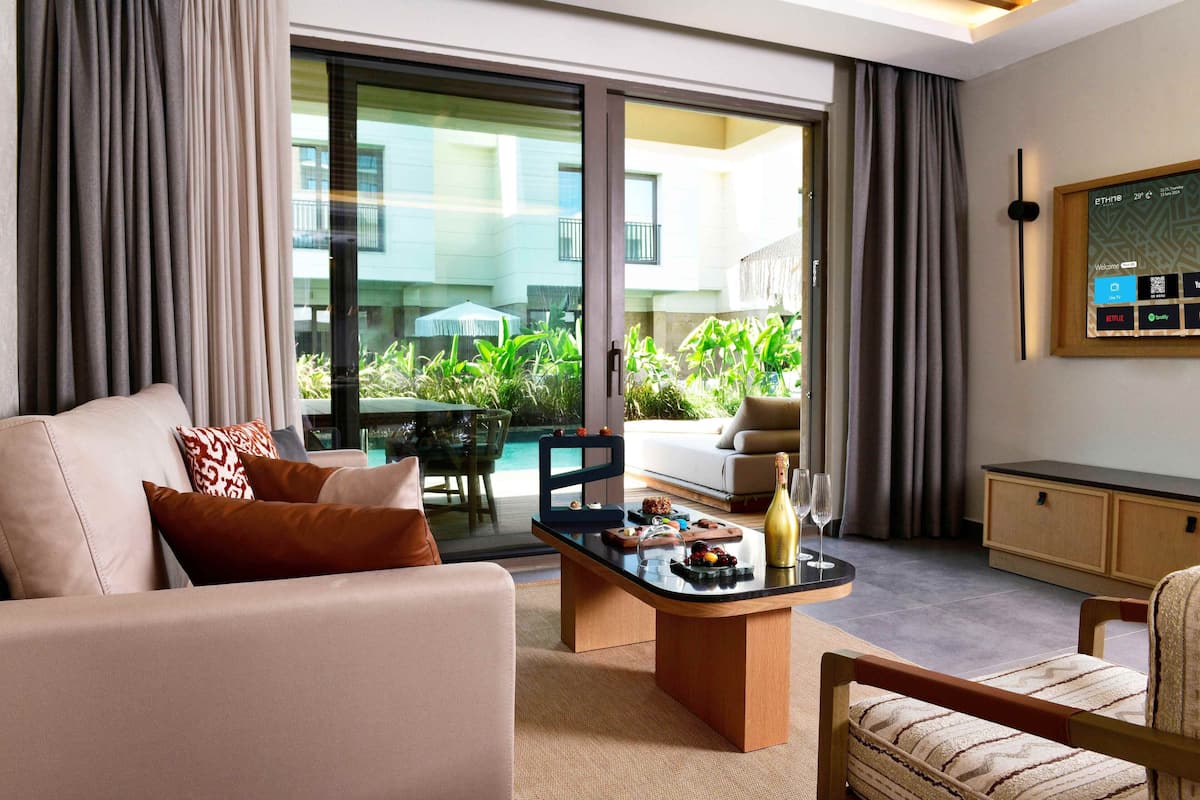 Free minibar, soundproofing, iron/ironing board, free WiFi