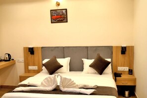 Deluxe Room | Free WiFi - The Countryside (Dehradun)