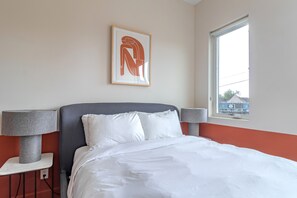 2 bedrooms, free WiFi, bed sheets - Conway 116 by AvantStay | Stylish 2BDR in Downtown, Mins to Broadway (Nashville)