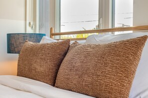 1 bedroom, free WiFi, bed sheets - Conway B201 by AvantStay | Modern Studio in DT, Minutes to Broadway (Nashville)