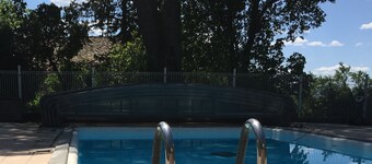 Mas de Puechredon, Grande Demeure Familiale au Coeur D'un Domaine Viticole !