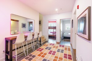 4 bedrooms, free WiFi, bed sheets