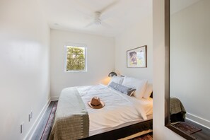 4 bedrooms, free WiFi, bed sheets