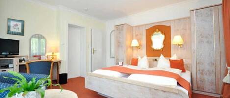 1 bedroom, in-room safe, desk, WiFi