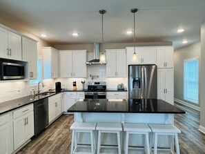Fridge, microwave, oven, stovetop - Luxury 4B/4.5b Home, EV Charger, deck by MCG #8 (Augusta)