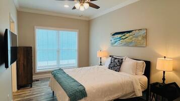 4 sovrum, skrivbord, strykjärn/strykbräda och gratis wi-fi