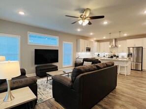 Unclassified image, 3 of 44, button