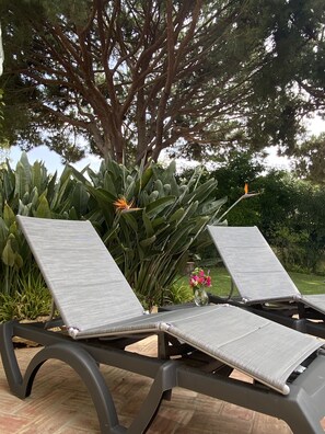 Terrace/patio - Beach Villa Casa de Amanhã, 450 Mts. to the Beach With a Private Garden and Pool (Albufeira)