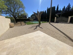 Property grounds - La Bonamourde, Tout Confort, Piscine & Clim (Caderousse)