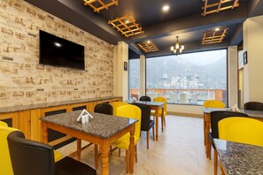 Restaurant - Hotel Pawan Regency (Dharamshala)