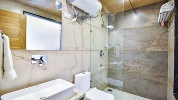 Shower, bidet, towels