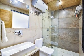 Dusche, Bidet, Handtücher