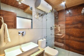 Deluxe-Zimmer | 1 Schlafzimmer, kostenloses WLAN, Bettwäsche