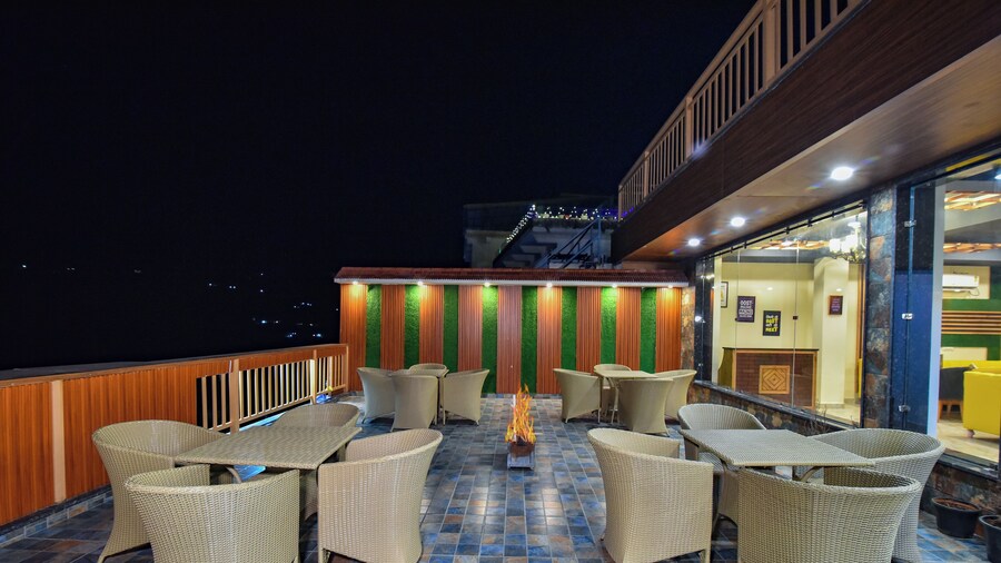 Hotel Pawan Regency