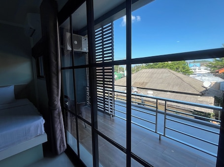 Standard Double Room | In-room safe, desk, free WiFi, bed sheets