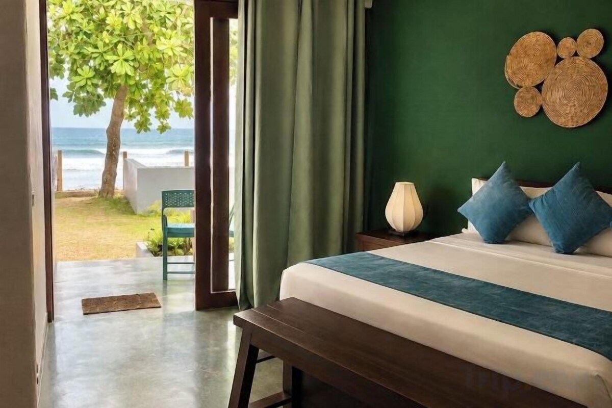 Deluxe Double Room With Patio And Ocean View