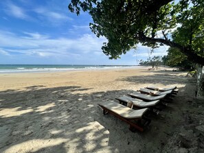 Private beach, beach towels - Casa Smeralda (Batigama)