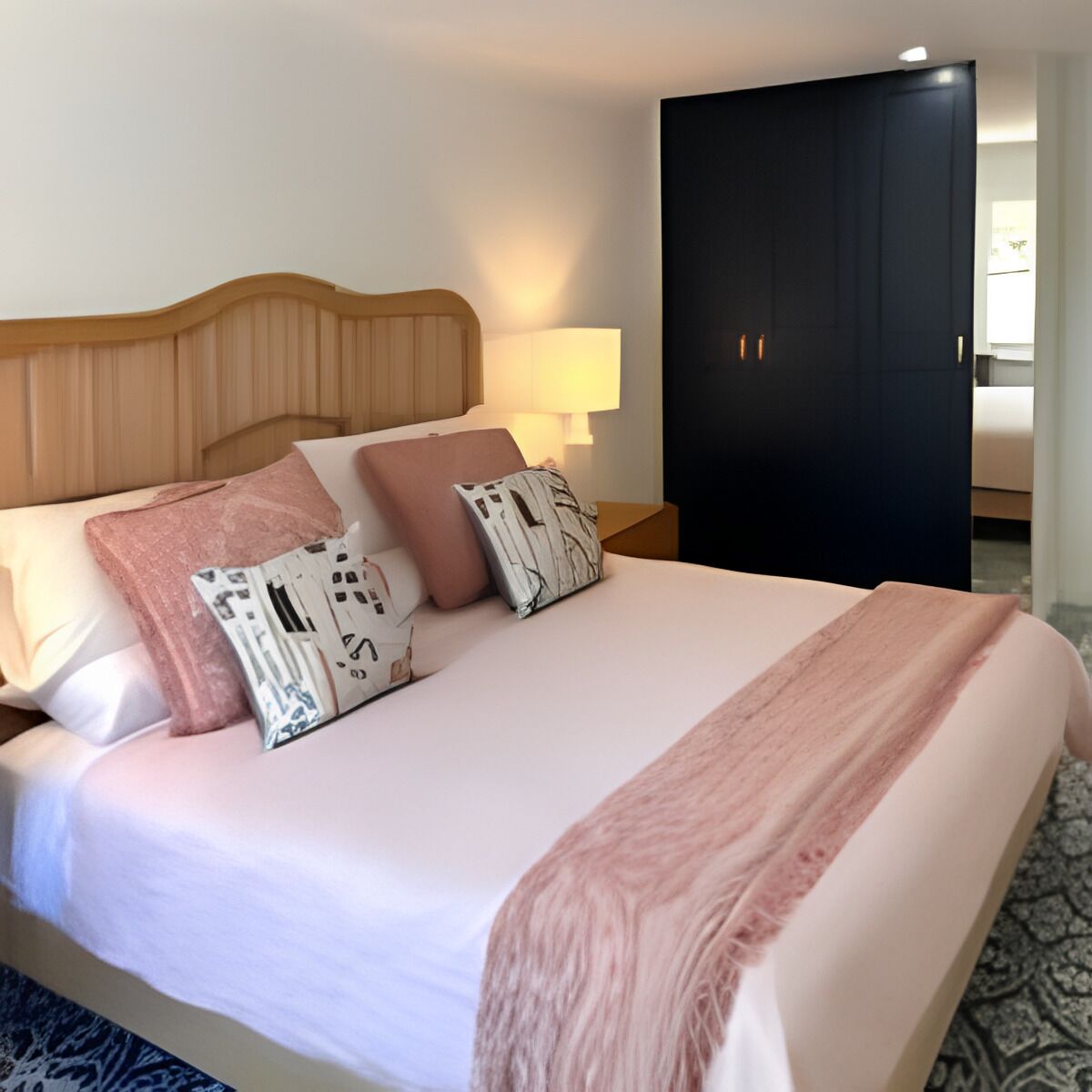 1 slaapkamer, een bureau, een strijkplank/strijkijzer, wifi